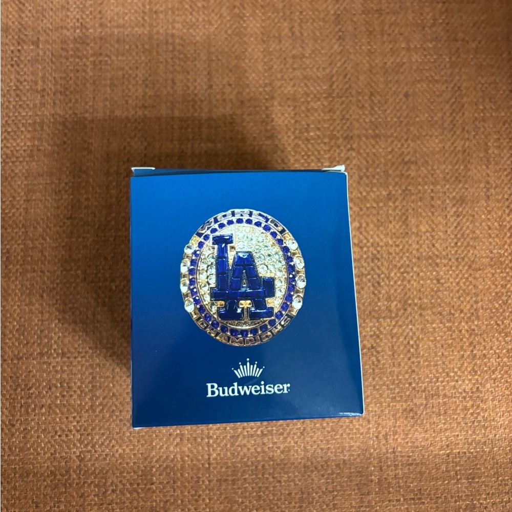 Freddie freeman ring